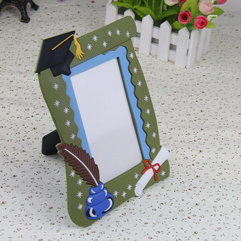 Wholesale and Customize Hot Selling PVC Plastic Students Bachelor Promotional Photo Frame